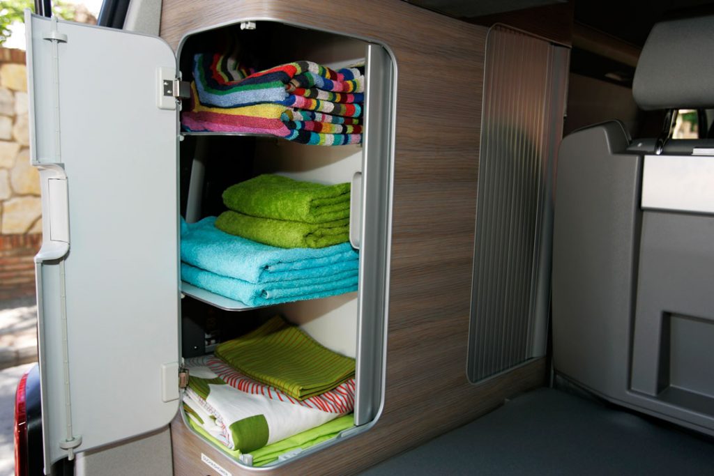 Linens and towels included in the camper-van rent